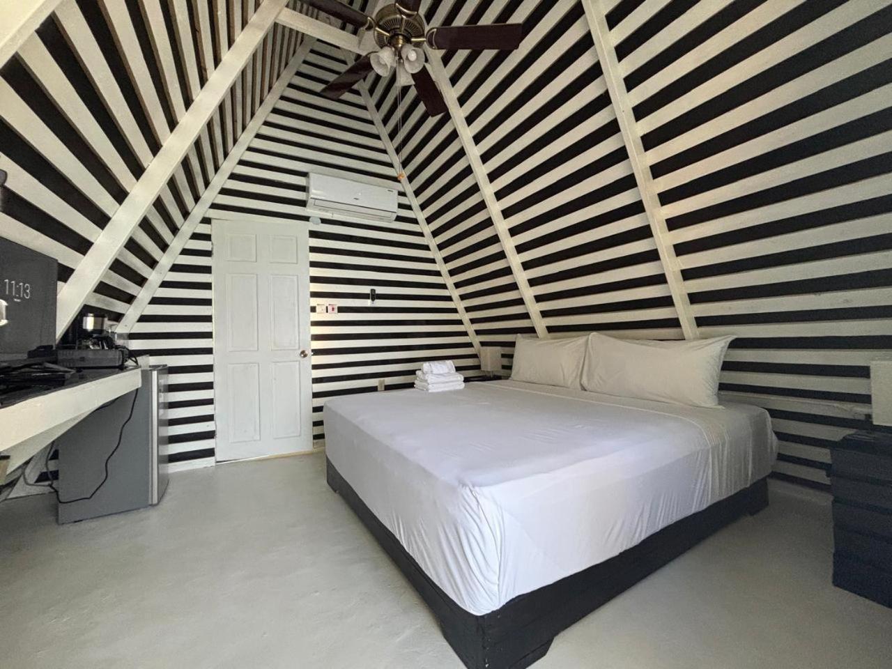 The Sea Cliff Hotel Resort & Spa Port Antonio Exterior photo